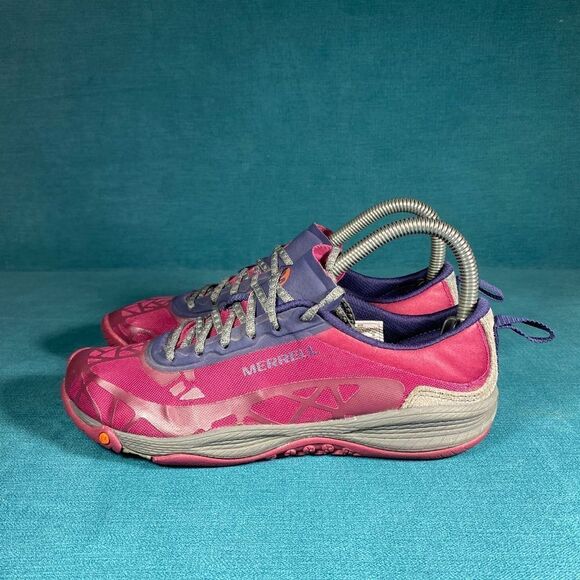 Size 6 - Women’s Merrell Pink Running mesh shoes - Picture 1 of 8